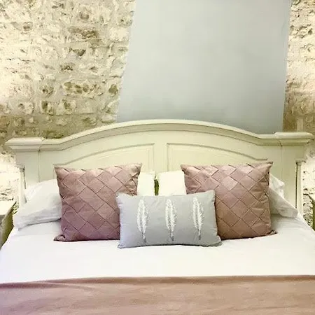 House Of The Hollyhocks * Merignac (Charente-Maritime)