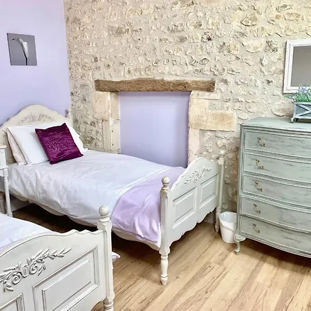 House Of The Hollyhocks Merignac (Charente-Maritime)